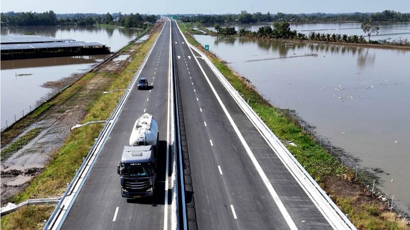 Cao tốc Hậu Giang - Cà Mau thông xe trong tháng 1/2026